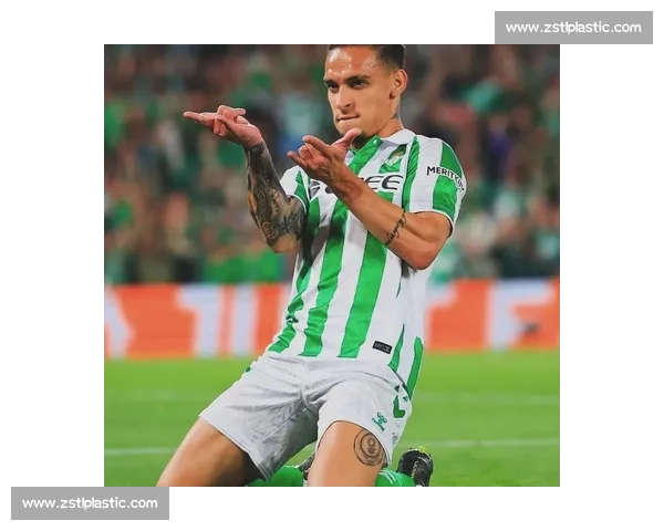 贝蒂斯与曼联洽谈安东尼转会，提出共有所有权方案或成障碍